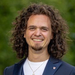 Profilbild_Philipp Genetti_Credit_Meraner Festspiele-Victor Klein_25 Kopie