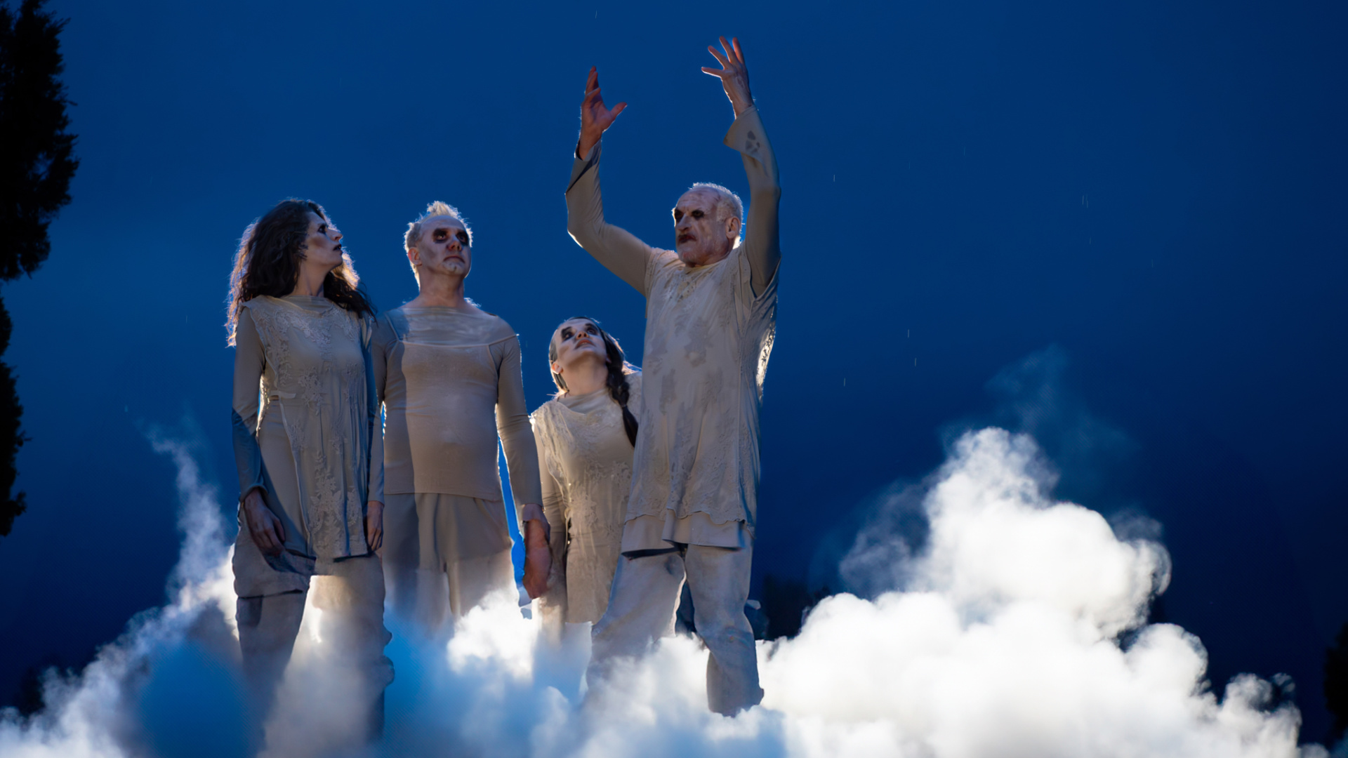 4. Meraner Festspiele 2024_Brot von Luis Zagler_Foto RZ0_1841_RR-1105_1